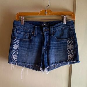 LUCKY BRAND Embroidered Jean Shorts